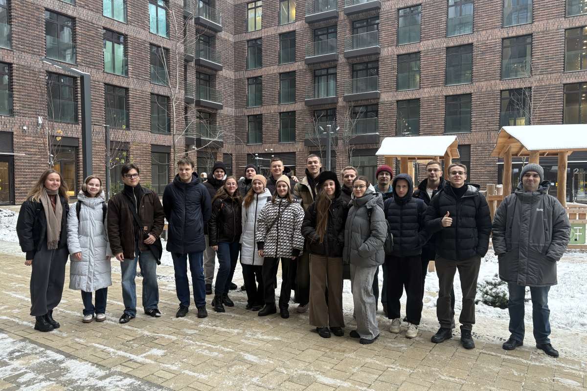 Студенты ИСИ посетили строительную площадку жилого комплекса «Лермонтовский 54» от застройщика «ПИК СЗ».