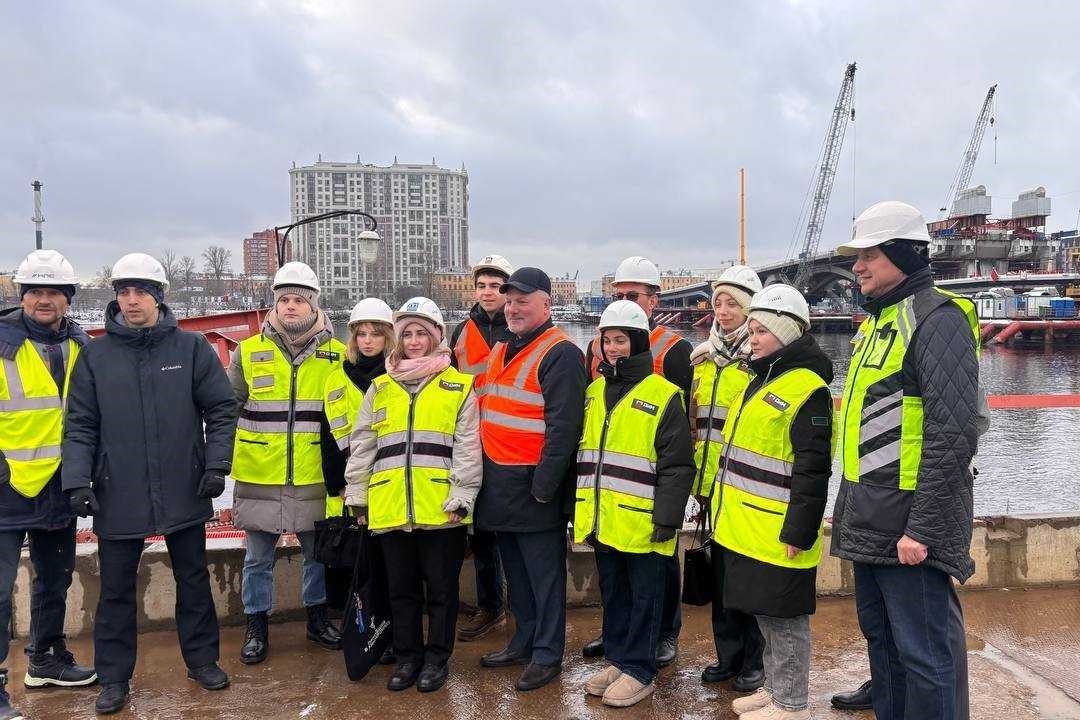 Студенты ИСИ посетили строительную площадку Большого Смоленского моста