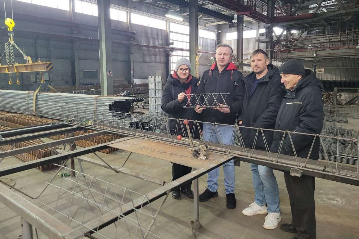 Представители ИСИ посетили производство балок для сборно-монолитных перекрытий Представители ИСИ посетили производство балок для сборно-монолитных перекрытий