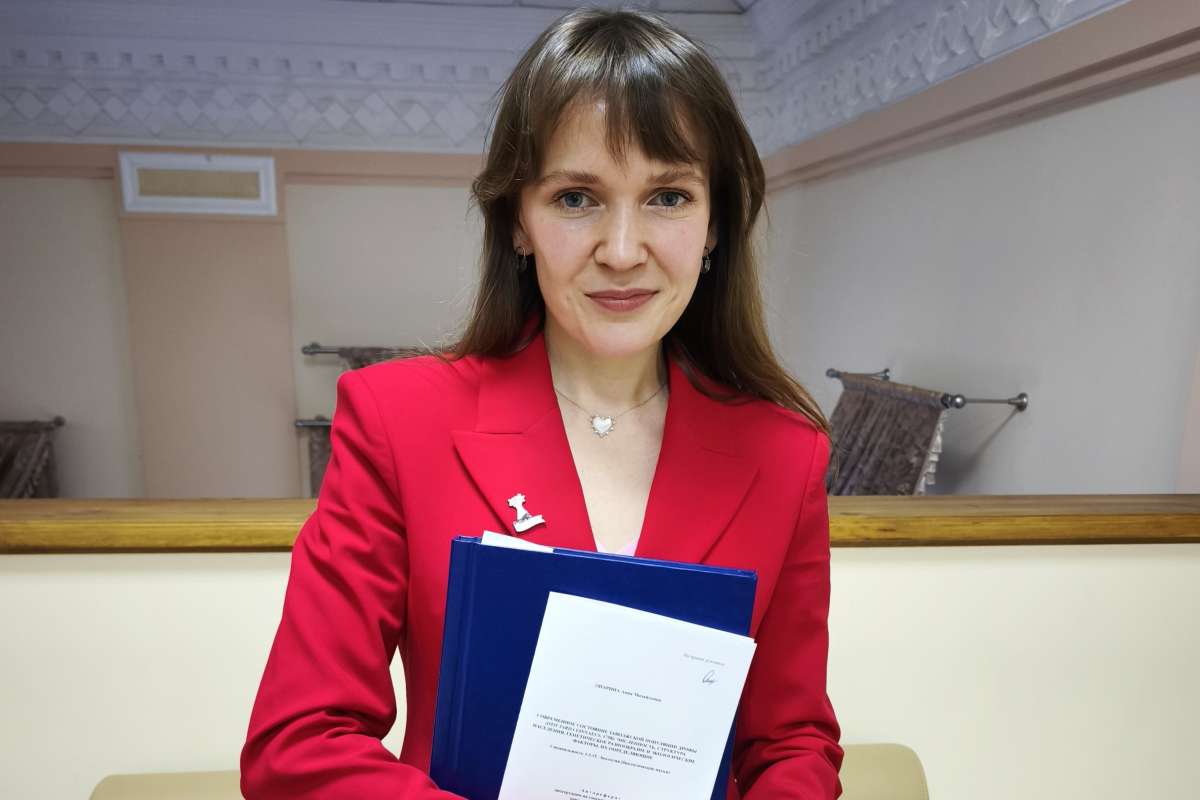 Ассистент ИСИ Анна Опарина защитила диссертацию на соискание ученой степени кандидата биологических наук