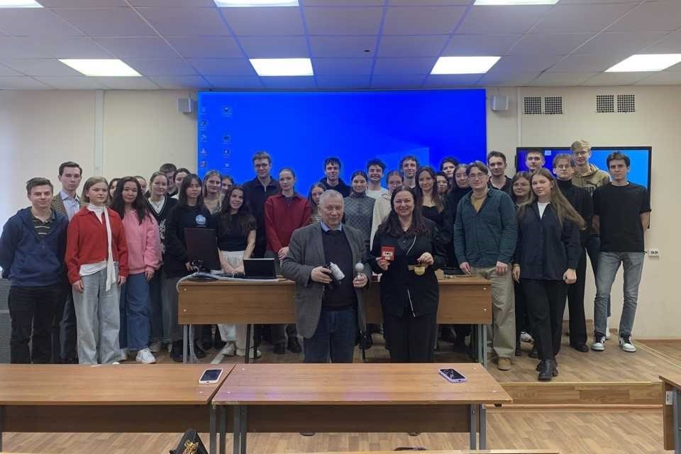 Студенты ИСИ познакомились с методикой проведения пожарной экспертизы на открытой лекции от представителя ООО «Гефест»