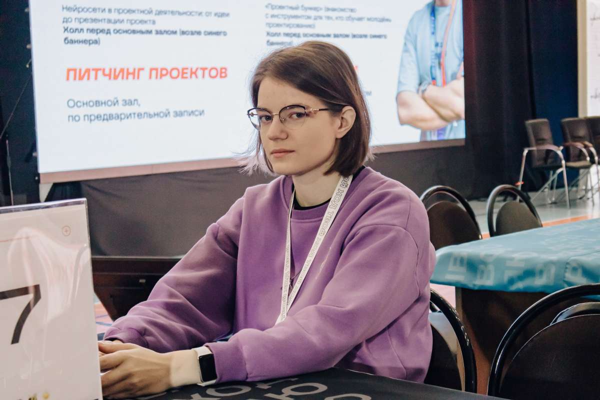 Изображение: Студентка ИСИ Екатерина Крикопол представила социальный проект на очных презентациях конкурса «Твой Ход» в Смоленске